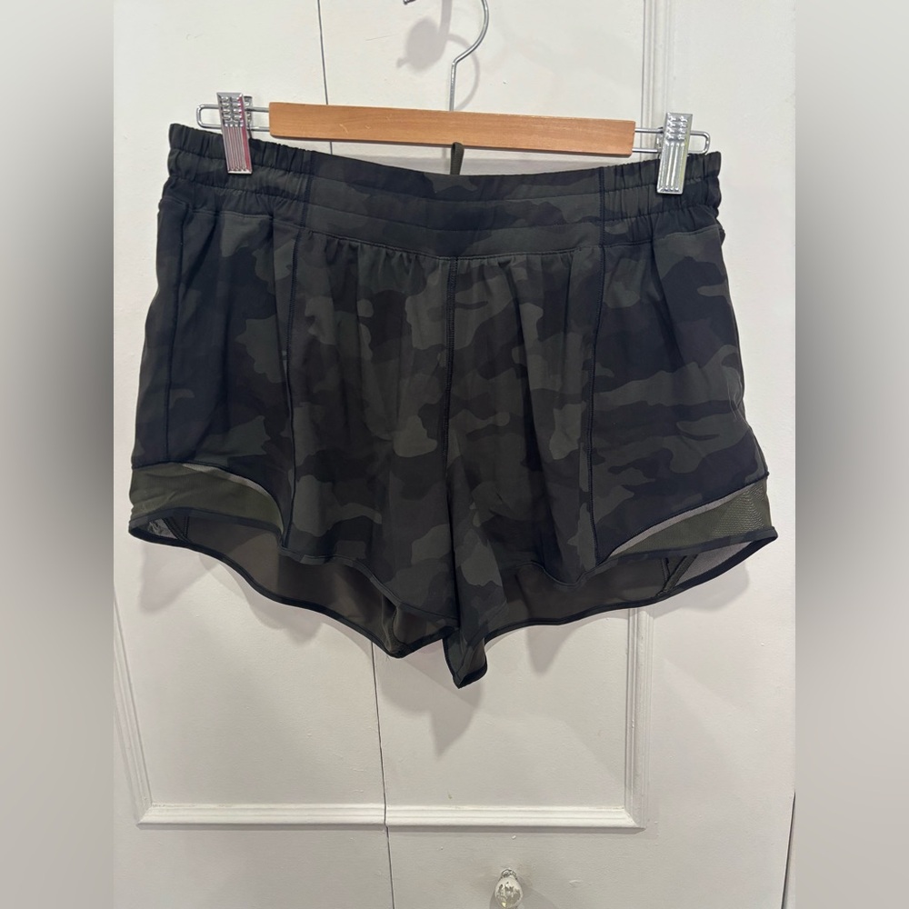 Lululemon Hotty Hot 4” Lined 🖤💚